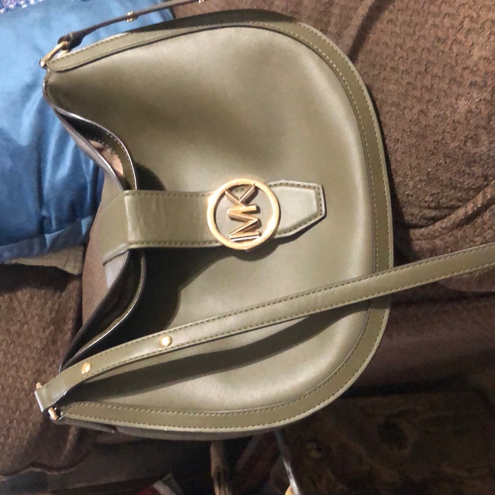 Michael Kors Large Gabby crossbody